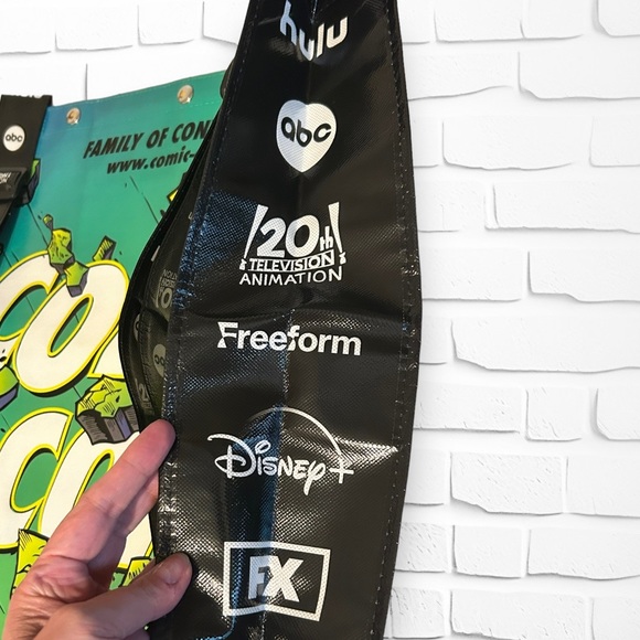 Solar Opposites TV Bag Oversized Backpack San Diego Comic-Con SDCC Collectible - Picture 5 of 10